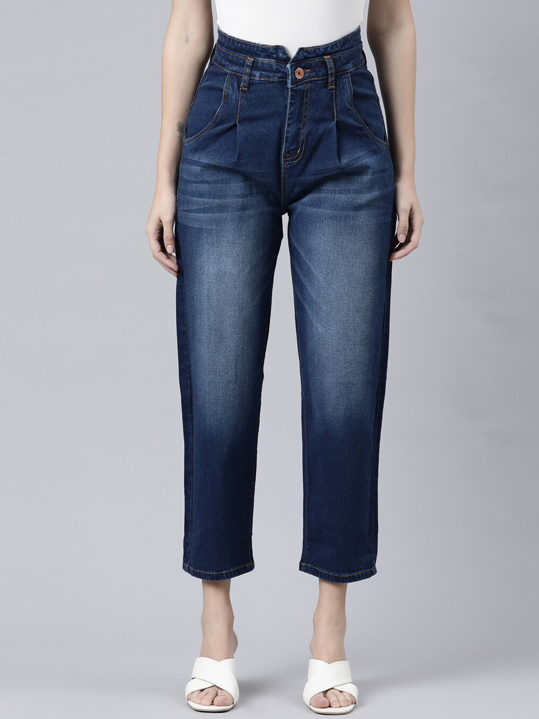 ZHEIA Women Blue Light Fade Relaxed Fit Jeans