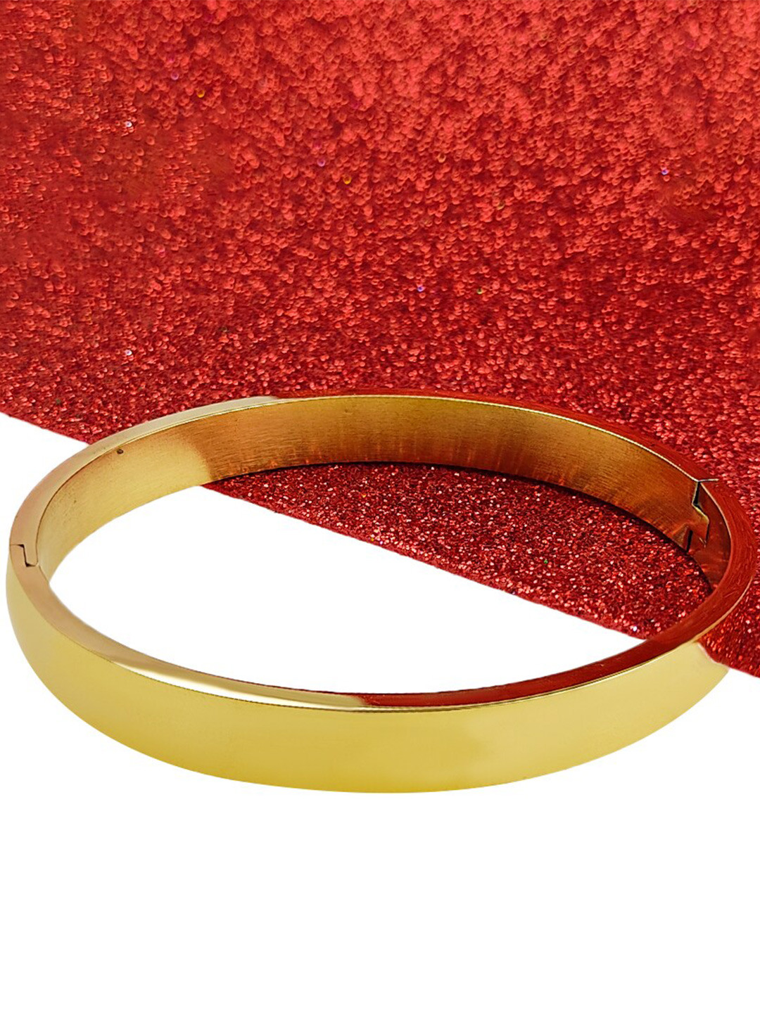 Saizen Unisex Gold-Toned Gold-Plated Kada Bracelet