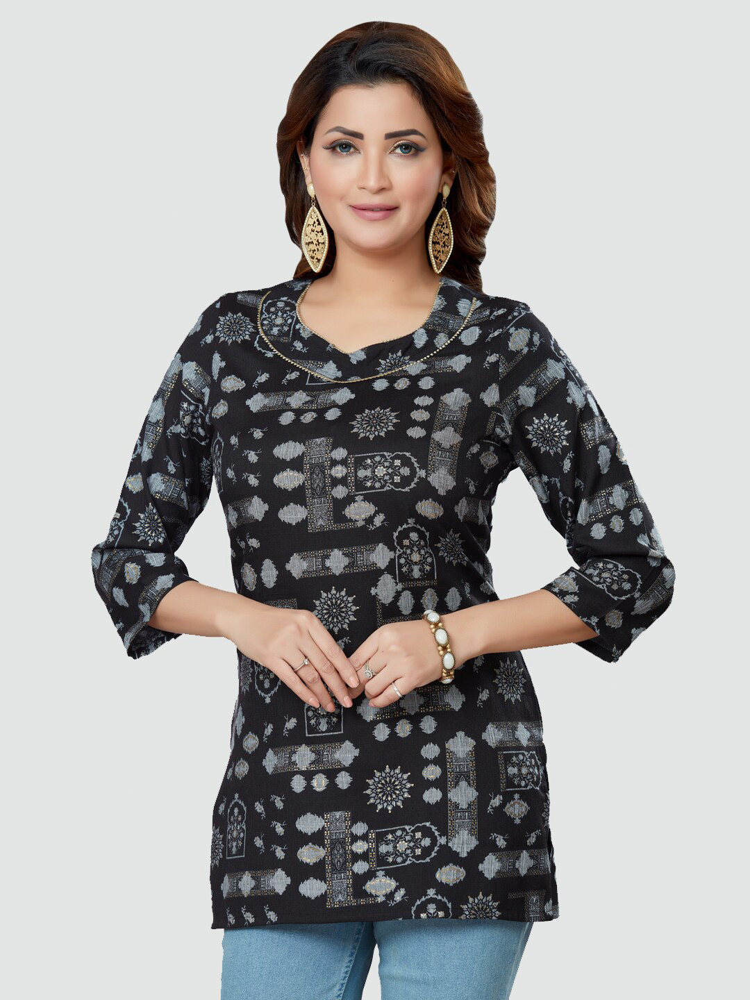 Saree Swarg Black Quirky Printed Kurti