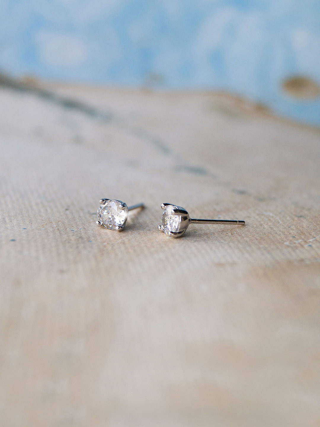 MANNASH Silver Toned Rhodium Plated Geometric Studs Earrings