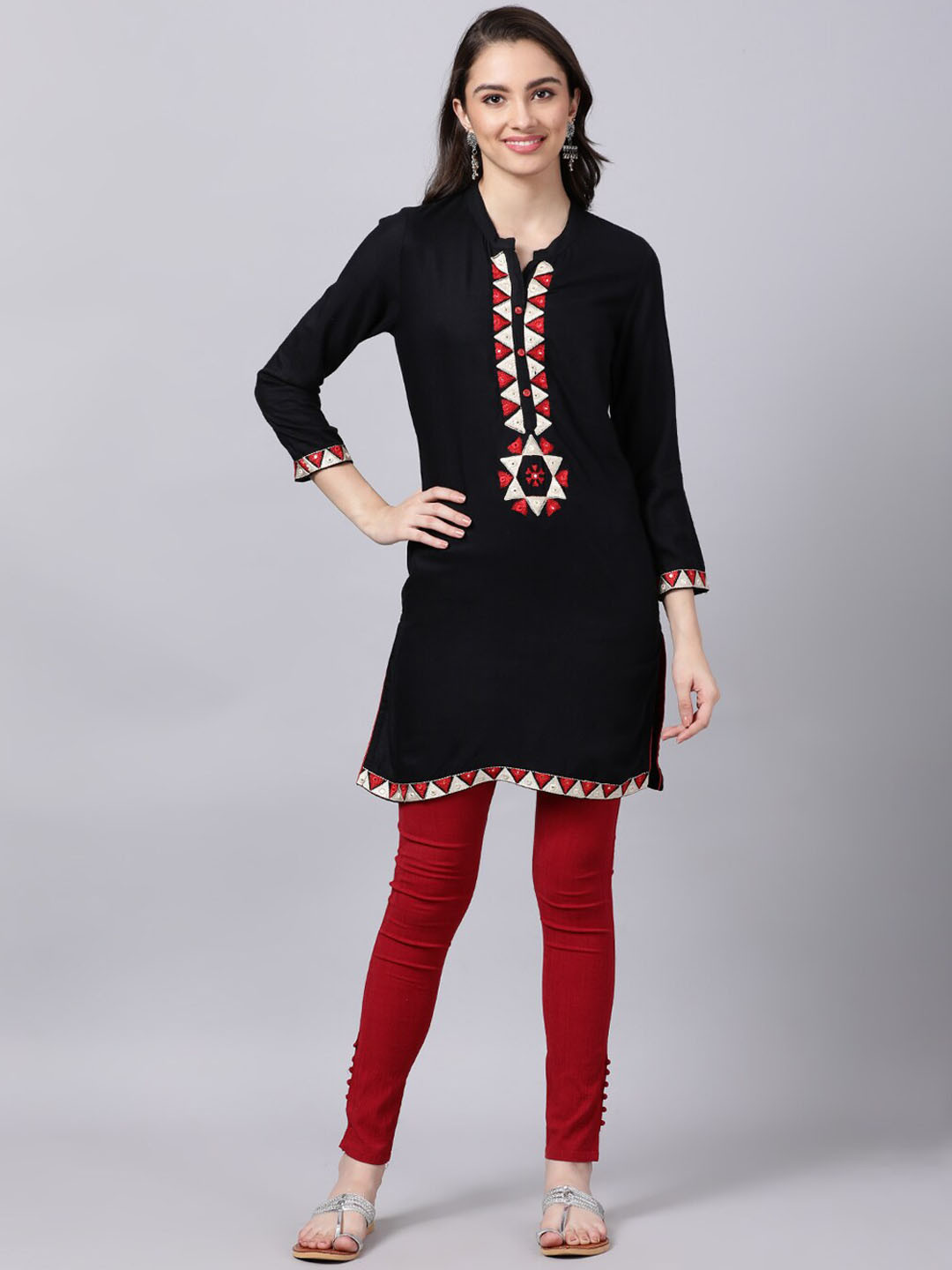 Souchii Women Black Geometric Embroidered Grandeur & Majestic Artwork Kurta