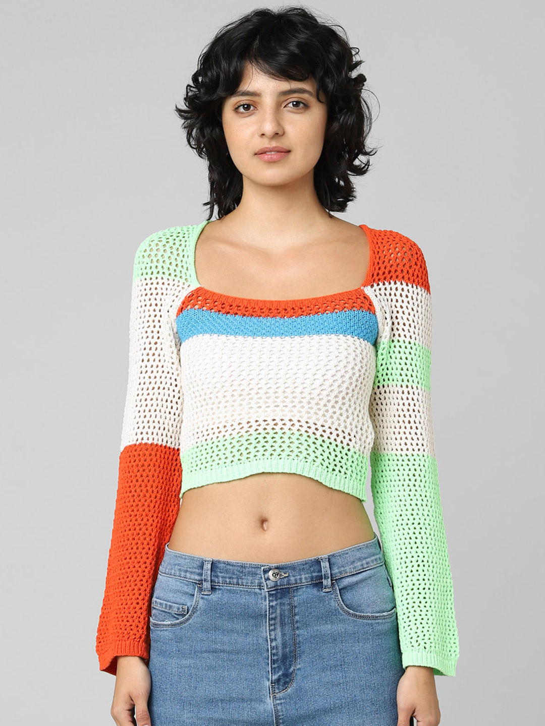 ONLY Women White & Red Colourblocked Colourblocked Crop Pullover Sweater