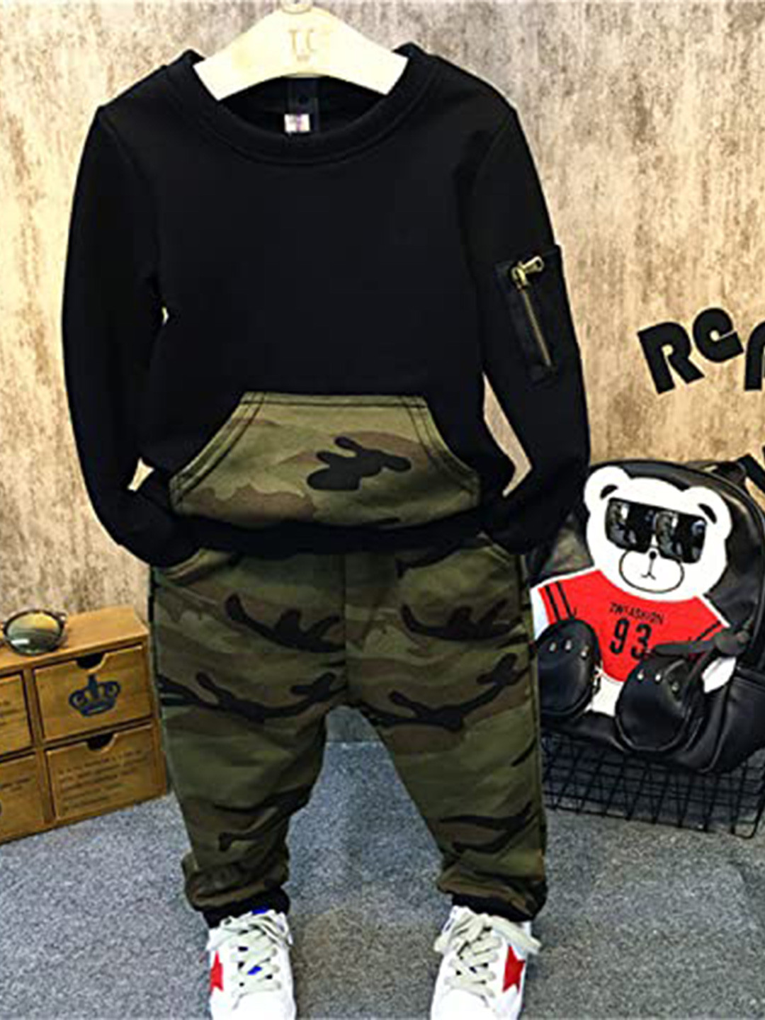 Googo Gaaga Boys Black & Khaki Pure Cotton Printed T-shirt with Trousers