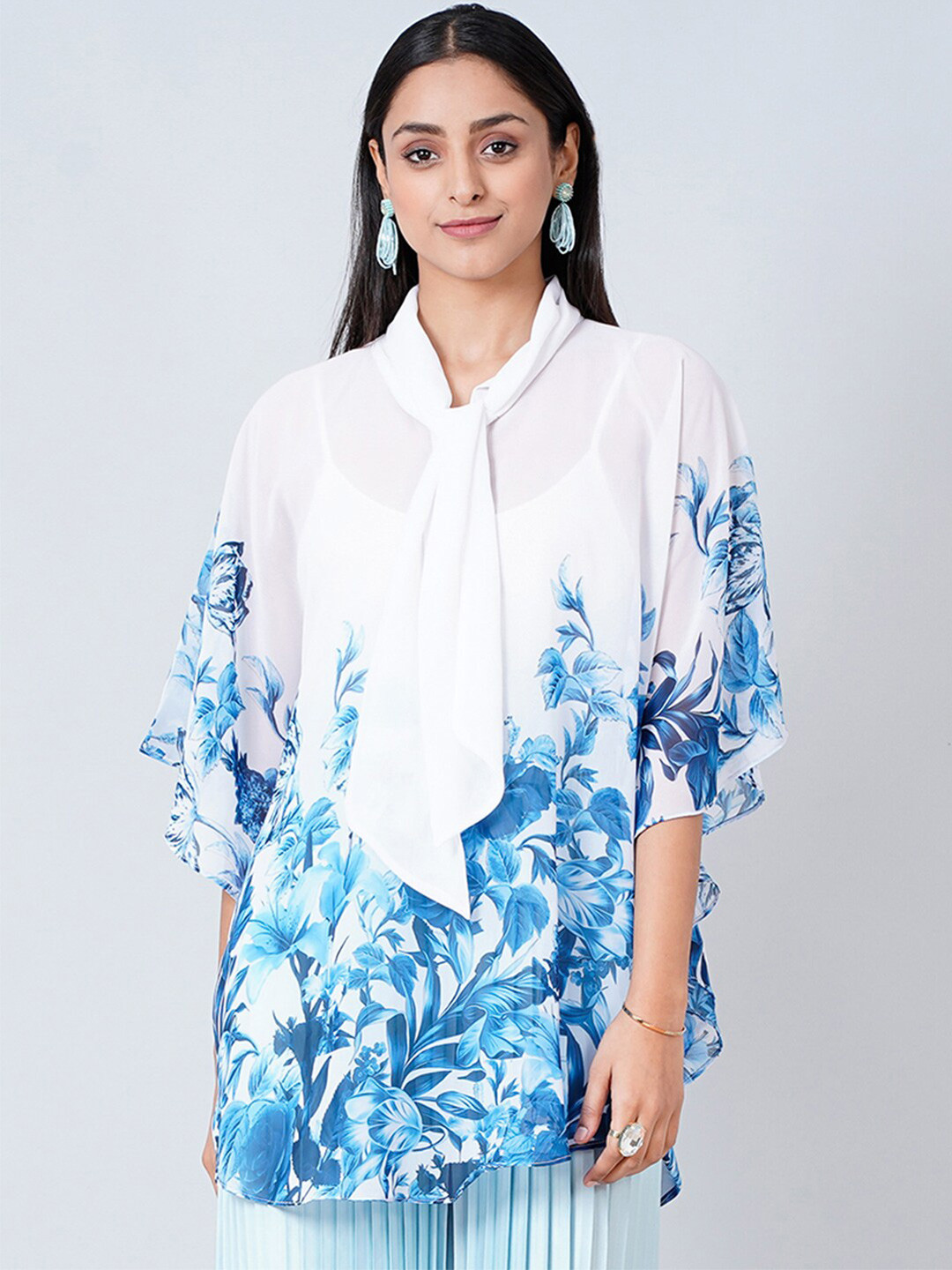 First Resort by Ramola Bachchan Women White & Blue Floral Printed Longline Top