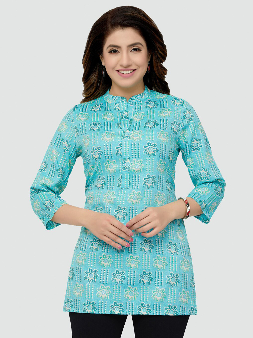 Saree Swarg Blue Floral Printed Kurti