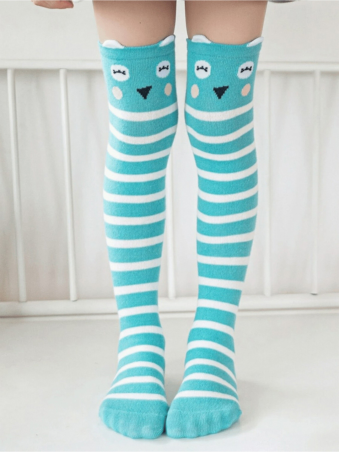 EL REGALO Girls Blue & White Striped Patterned Knee-Length Socks