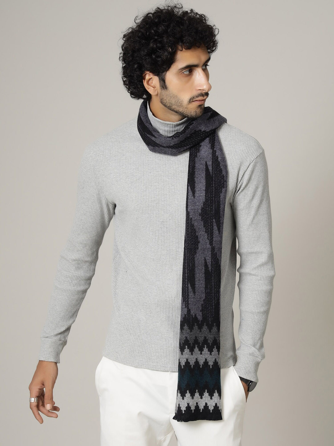 HANDICRAFT PALACE Men Purple & Black Woolen Muffler