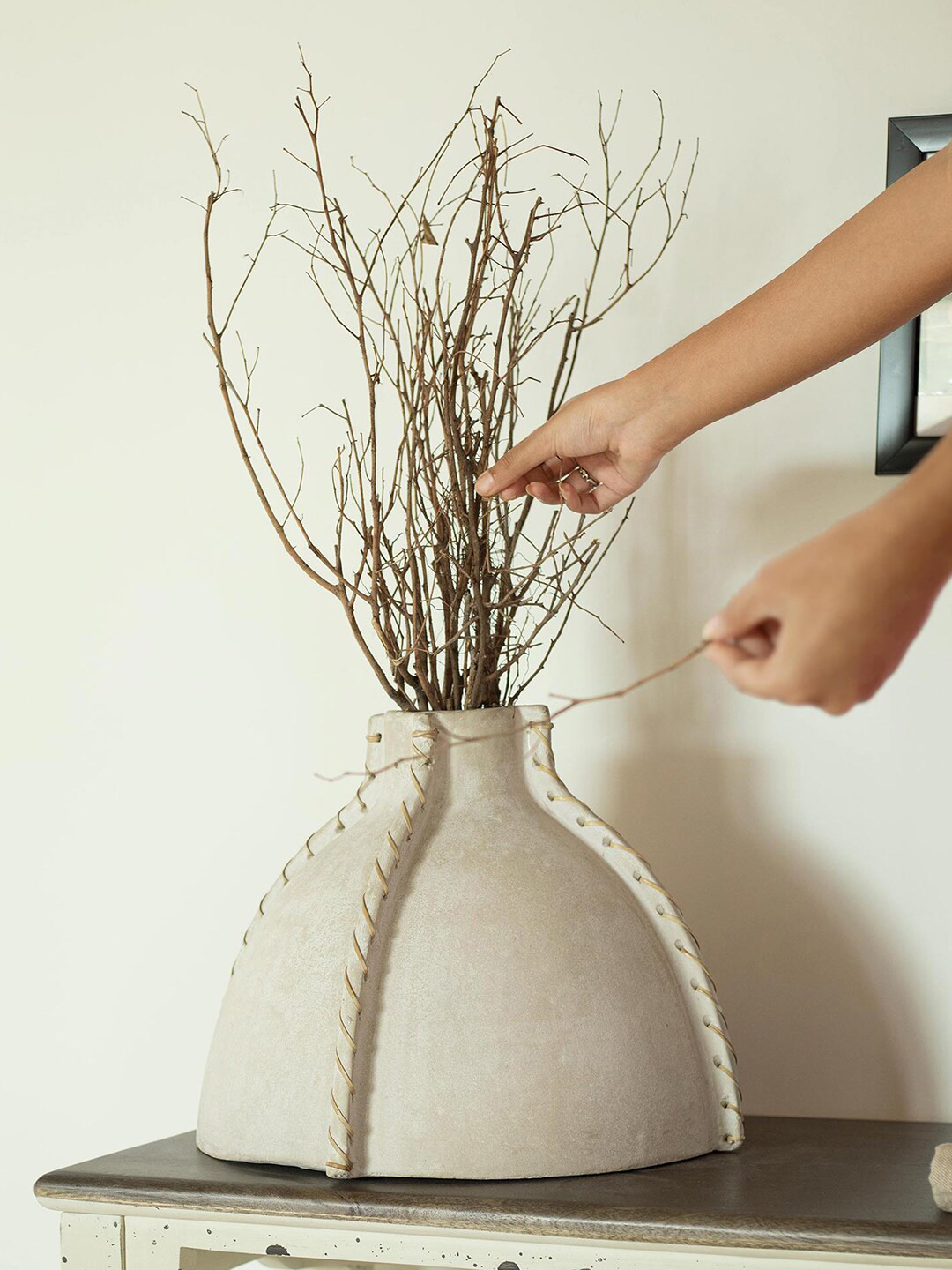 ellementry Off White Farmhouse Solid Flair Short Ecomix Vase