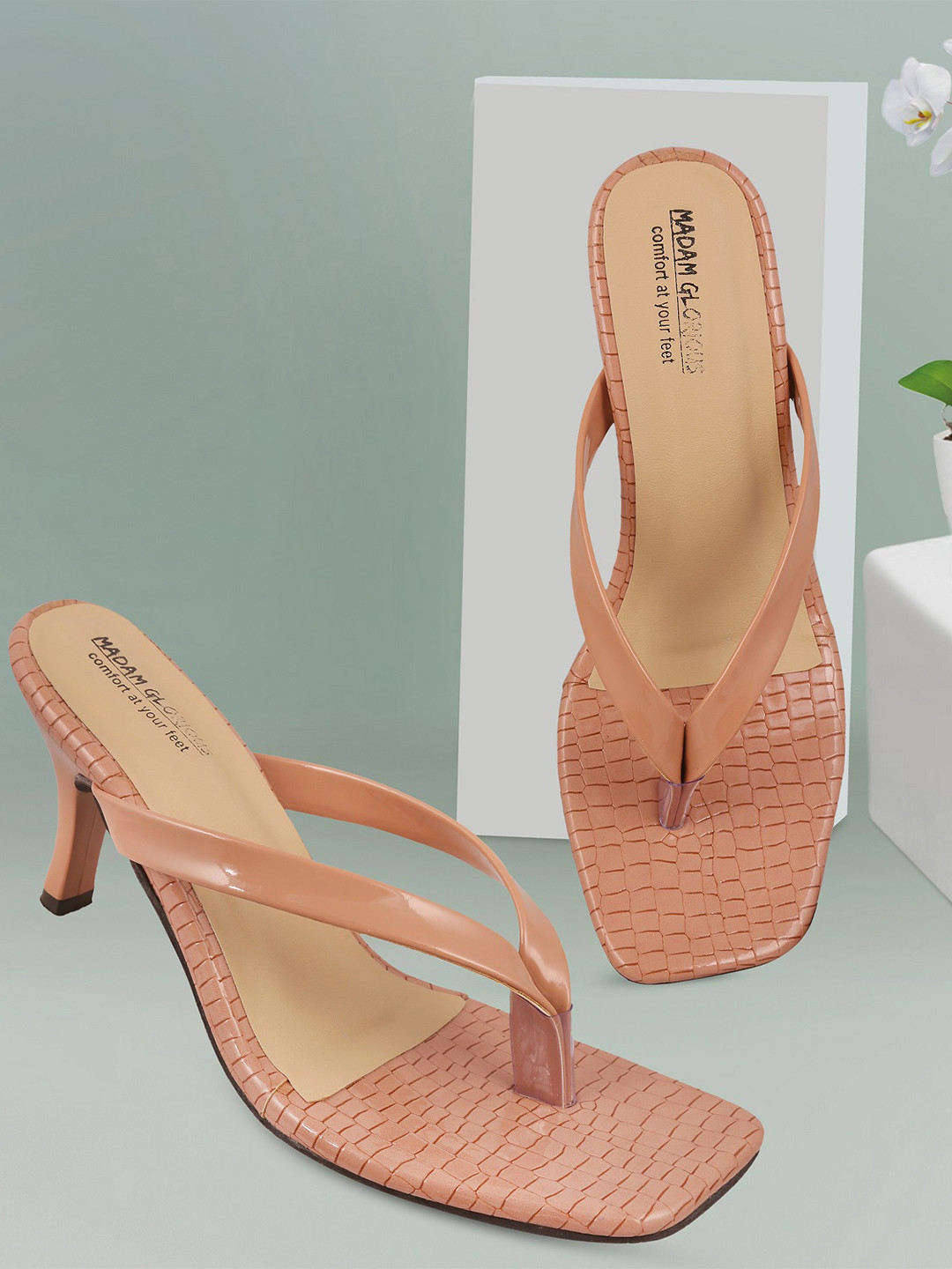 madam glorious Women Beige Kitten Heels