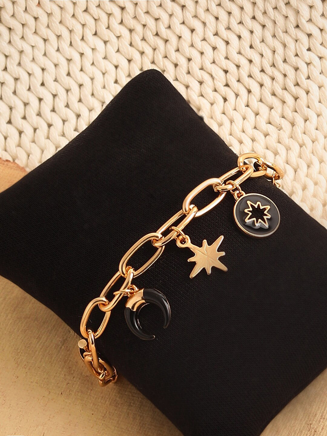 SOHI Women Gold-Toned & Black Gold-Plated Link Bracelet