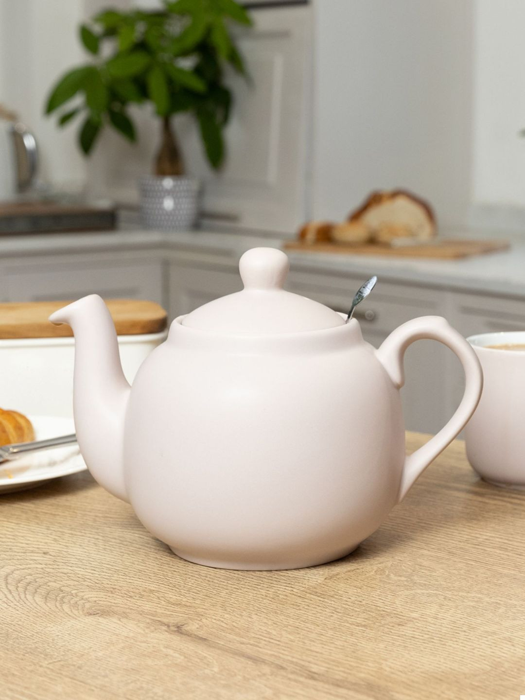 London Pottery White Ceramic Matte Kettle 1.2 L