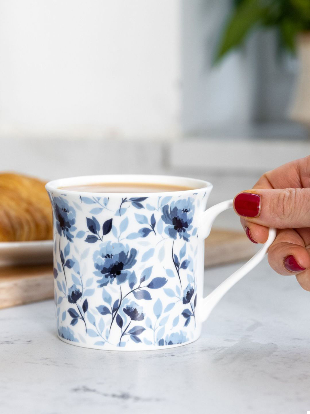 KitchenCraft Jain Name Personalised Blue Floral Bone China Handmade Mug-300ml