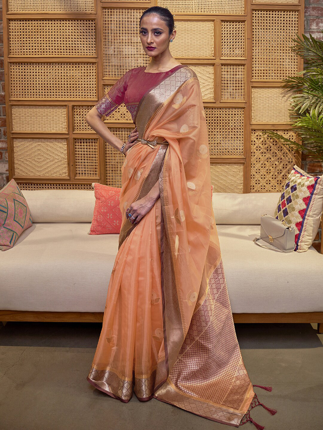 Mitera Peach-Coloured & Gold-Toned Floral Zari Organza Bagh Saree
