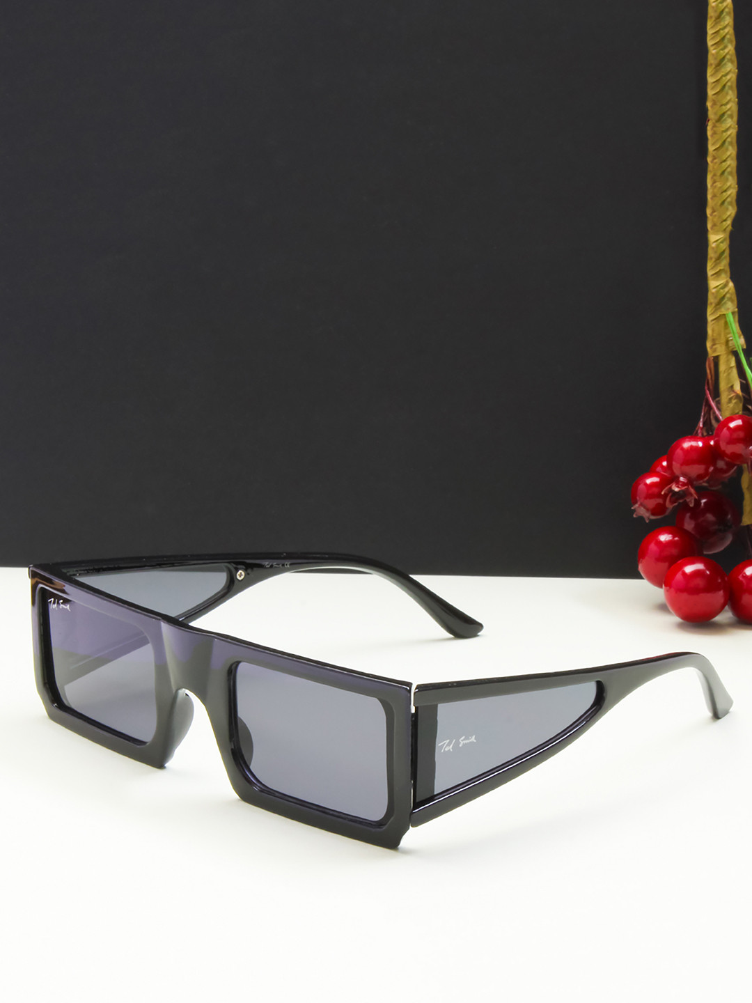 Ted Smith Unisex Aesthetic Black Shield Sunglasses With UV Protected Lens