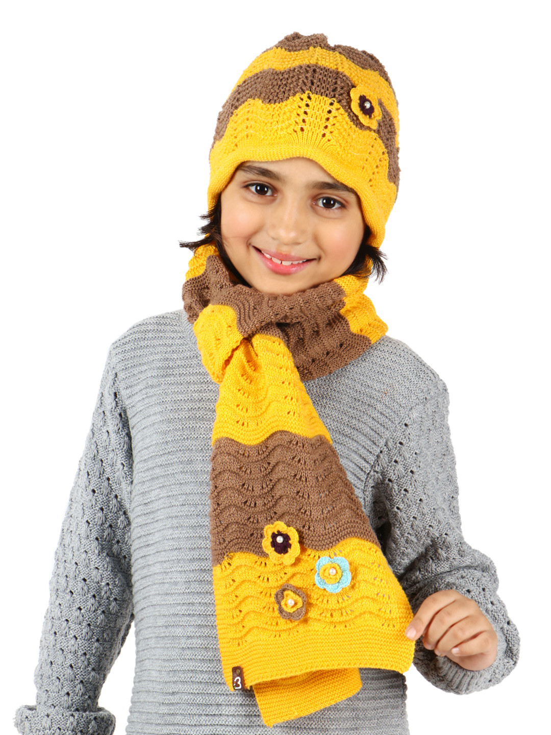 Bharatasya Girls Yellow & Brown Colourblocked Beanie & Muffler