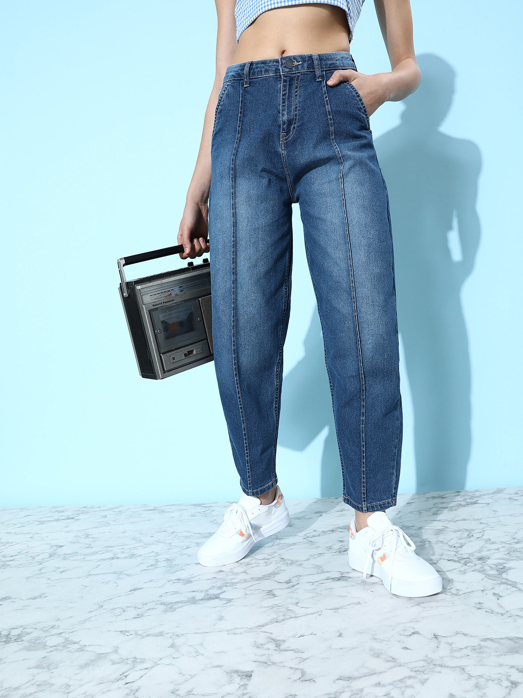 Dressberry Women Light Fade Slouchy Fit Mid-Rise Stretchable Jeans