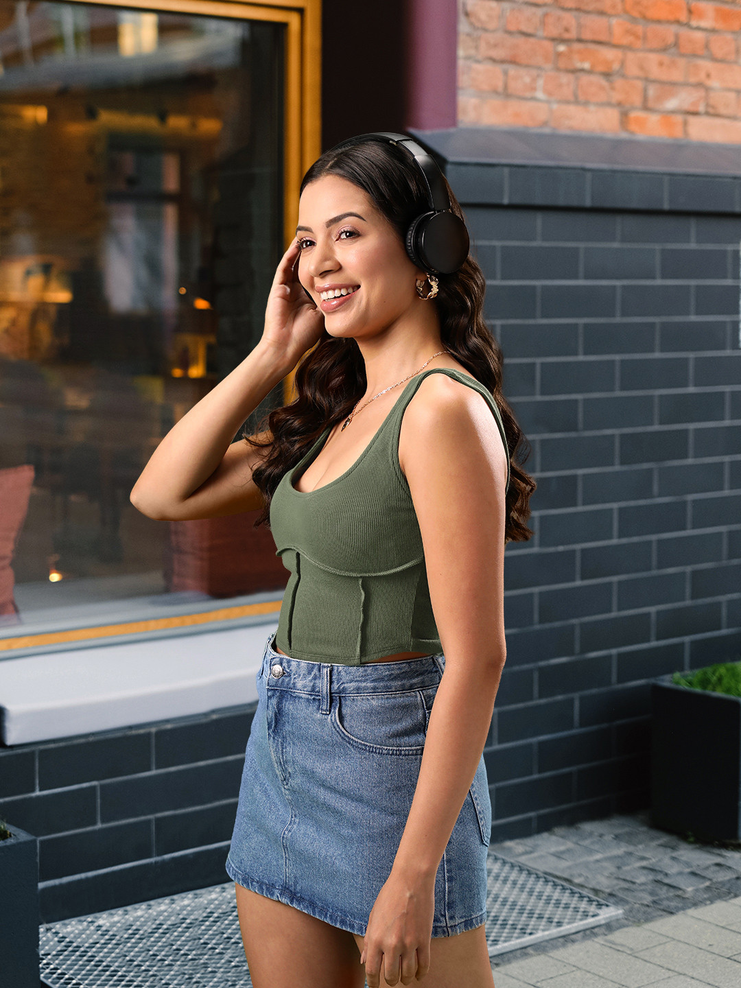 FOREVER 21 Green Fitted Crop Top