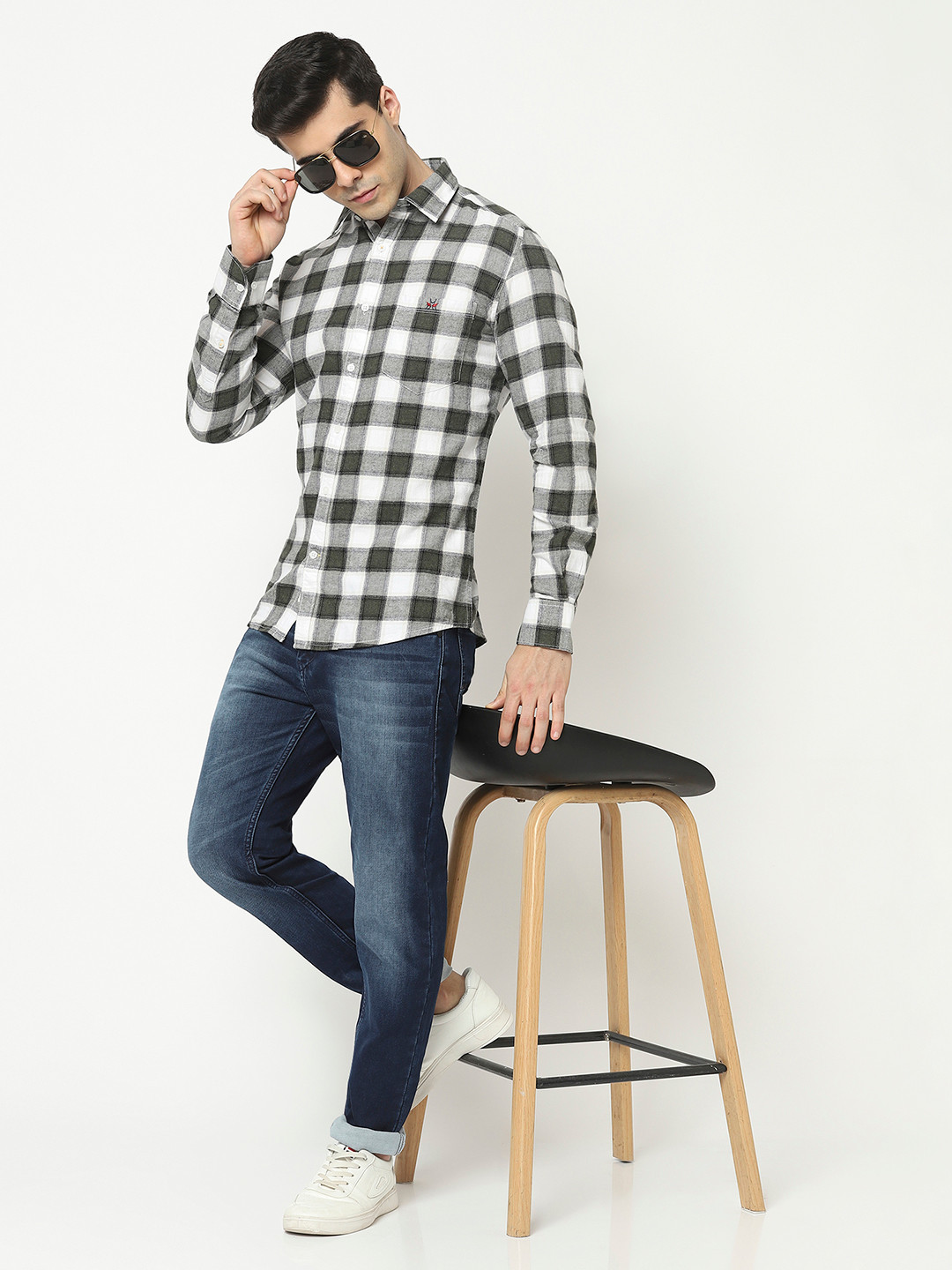 Crimsoune Club Men Olive Green Slim Fit Buffalo Checked Cotton Casual Shirt