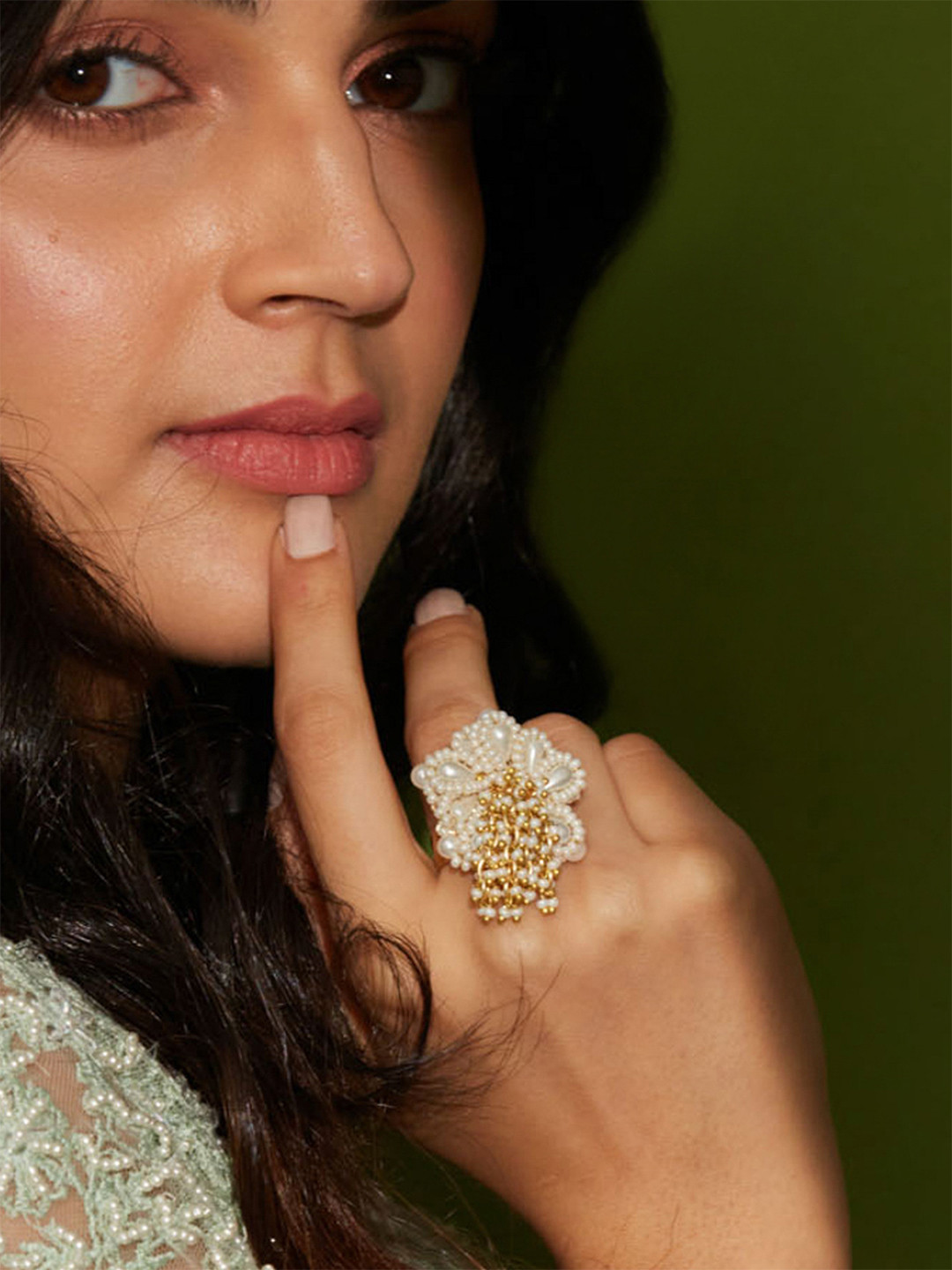 D'oro Gold-Plated White Pearls Beaded Adjustable Finger Ring