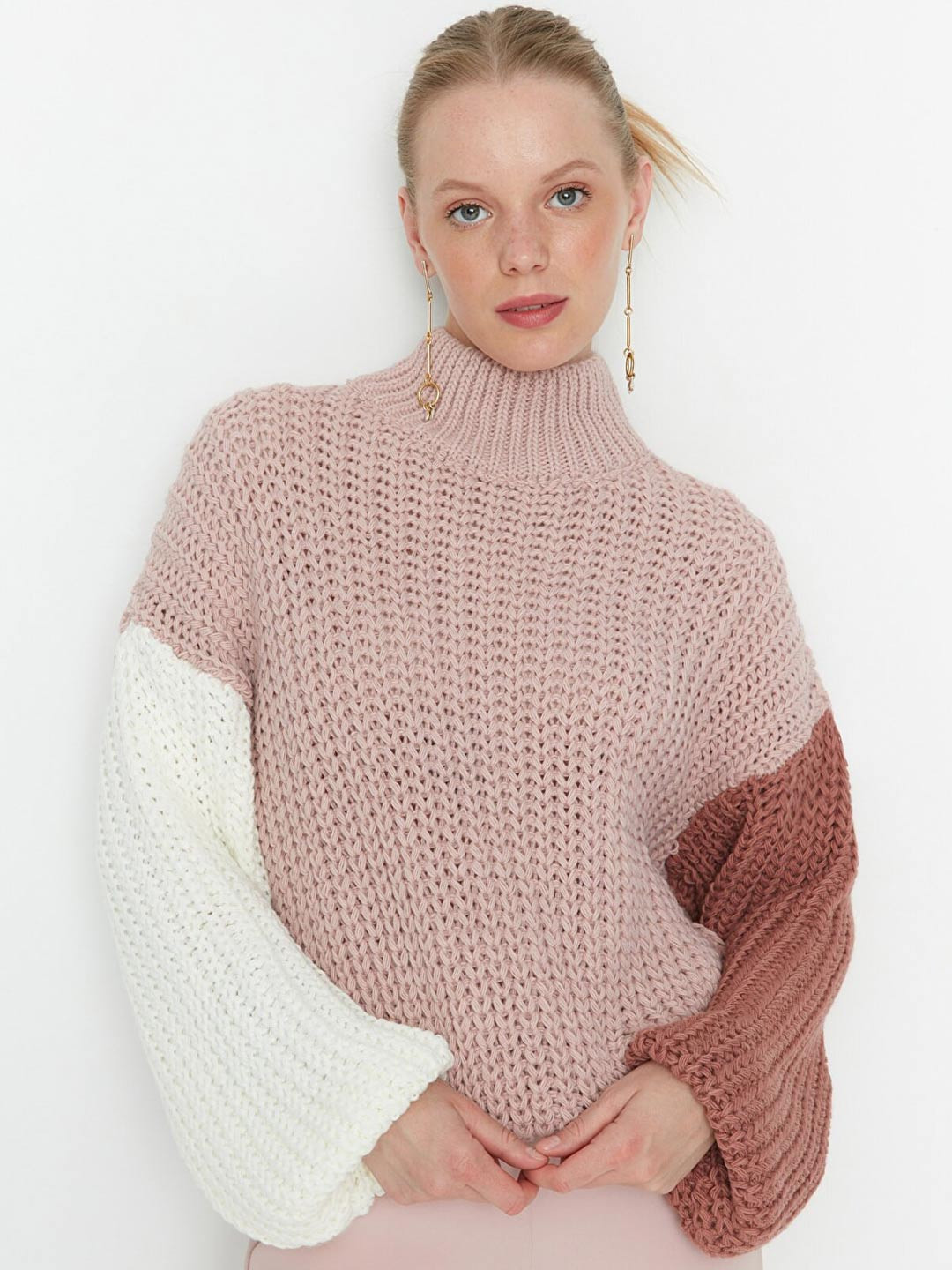 Trendyol Women Beige & Brown Colourblocked Pullover