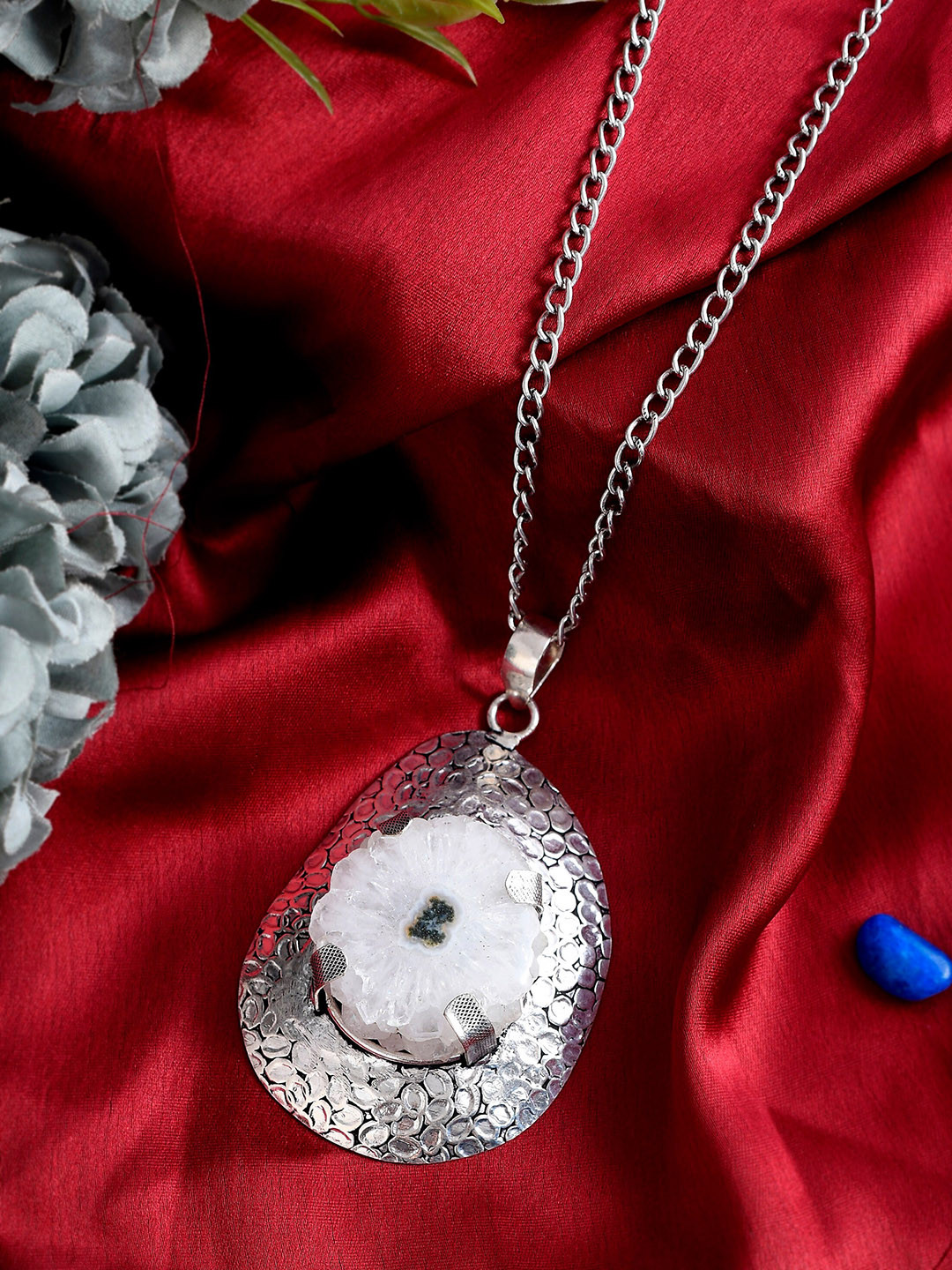 DASTOOR Silver-Plated & White Stone-Studded Pendant With Chain