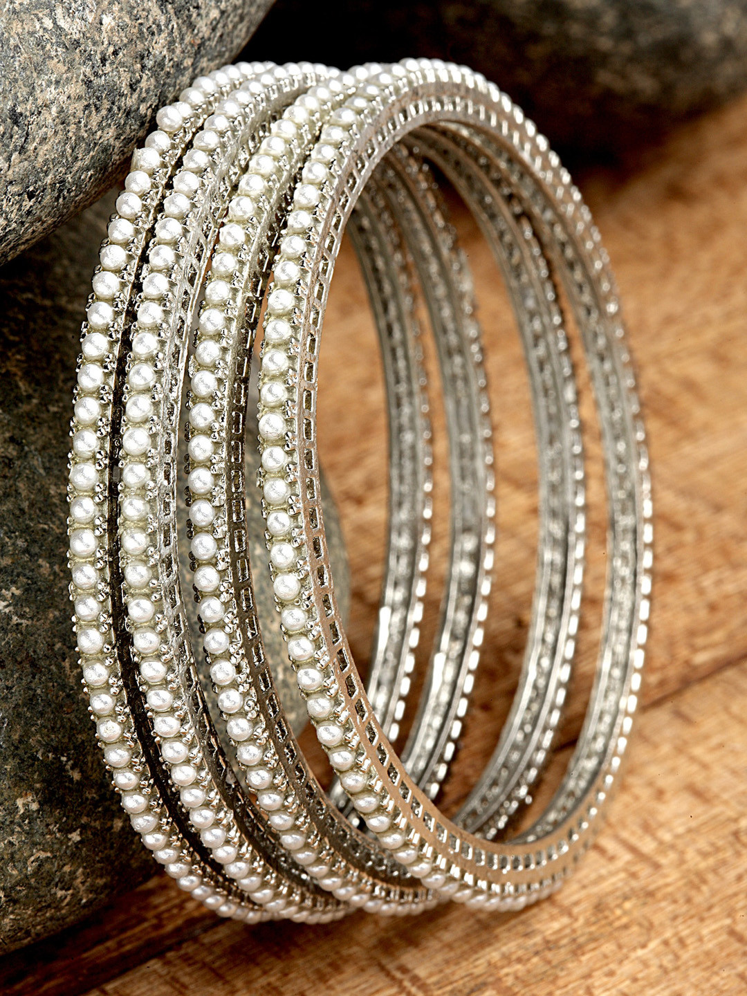 KARATCART Set Of 4 Oxidised Silver-Plated Pearl Studded Bangles