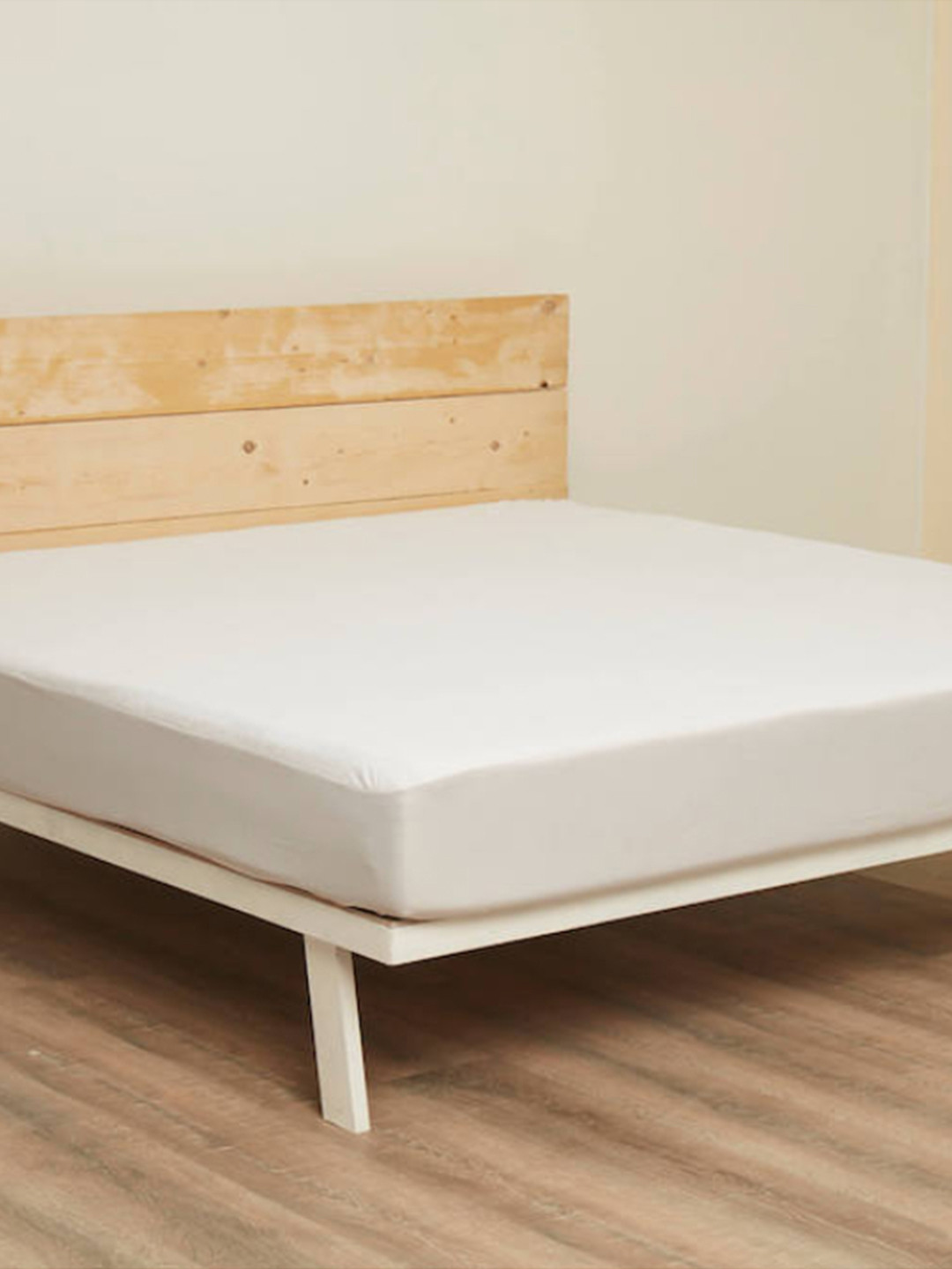 wakefit White Solid Mattress Protector