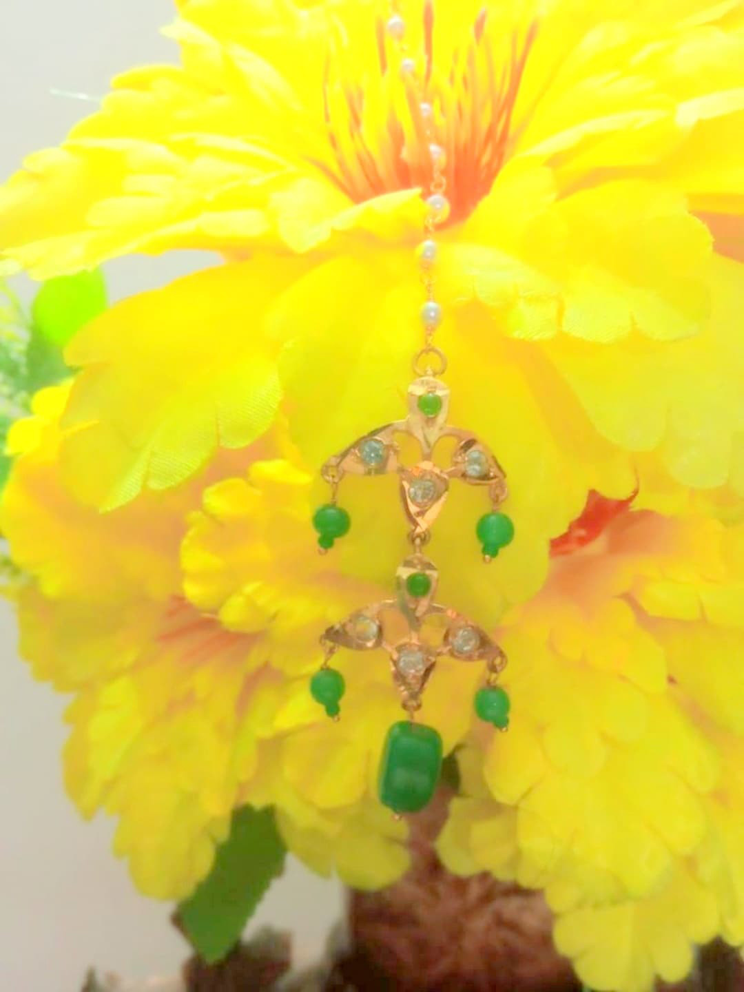 Runjhun Green & Gold-Plated Stone Studded Traditional Maang Tikka