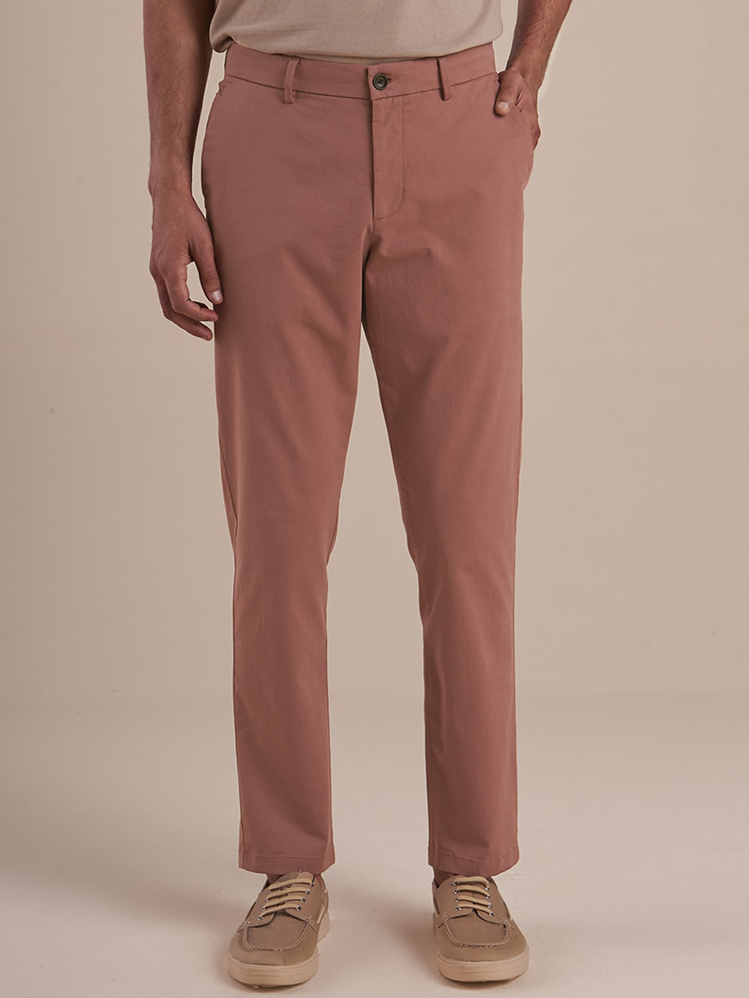 Andamen Men Pink Solid Chinos