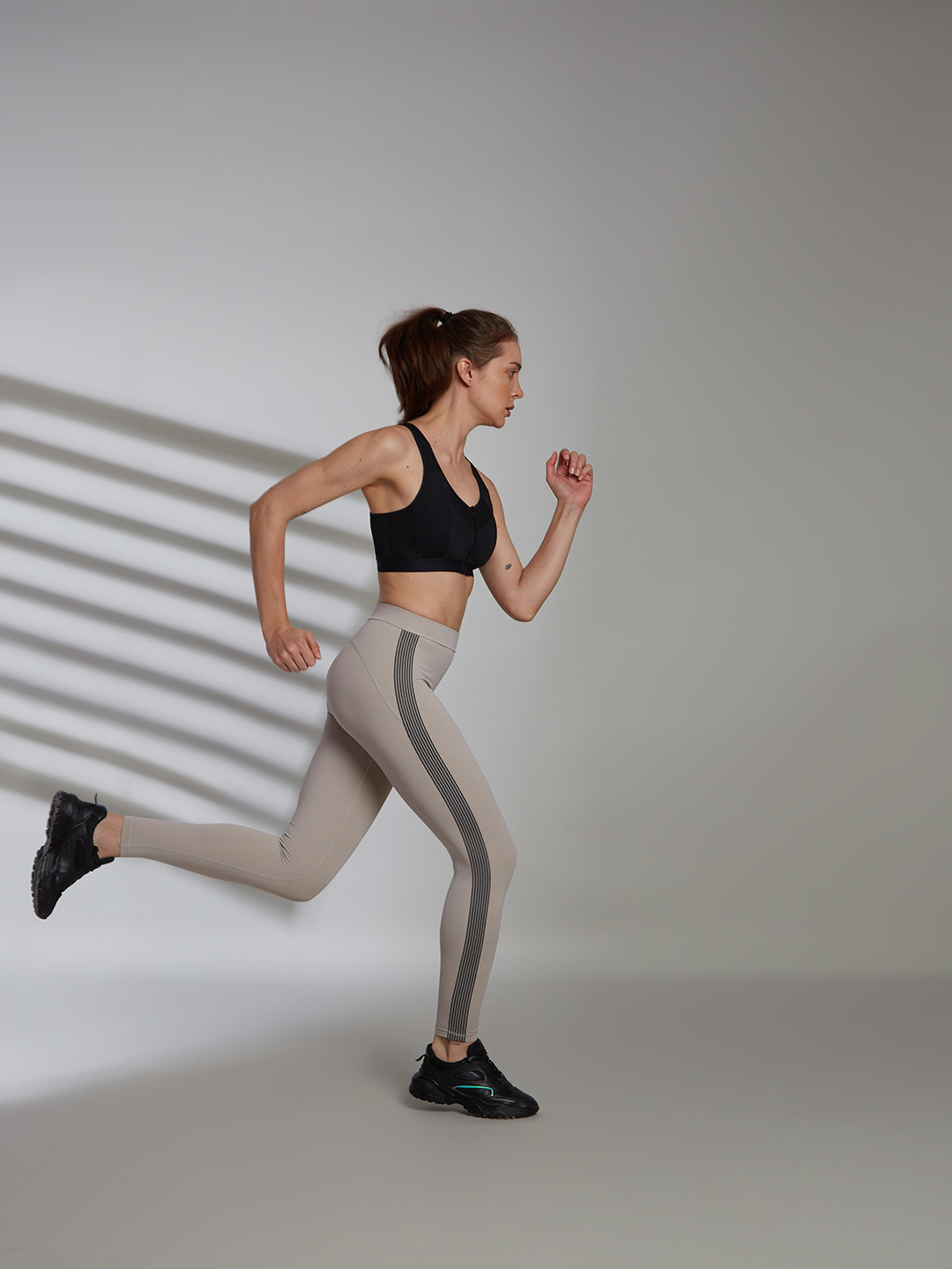 Vero Moda Intimates Women Grey Solid High-Rise Tights