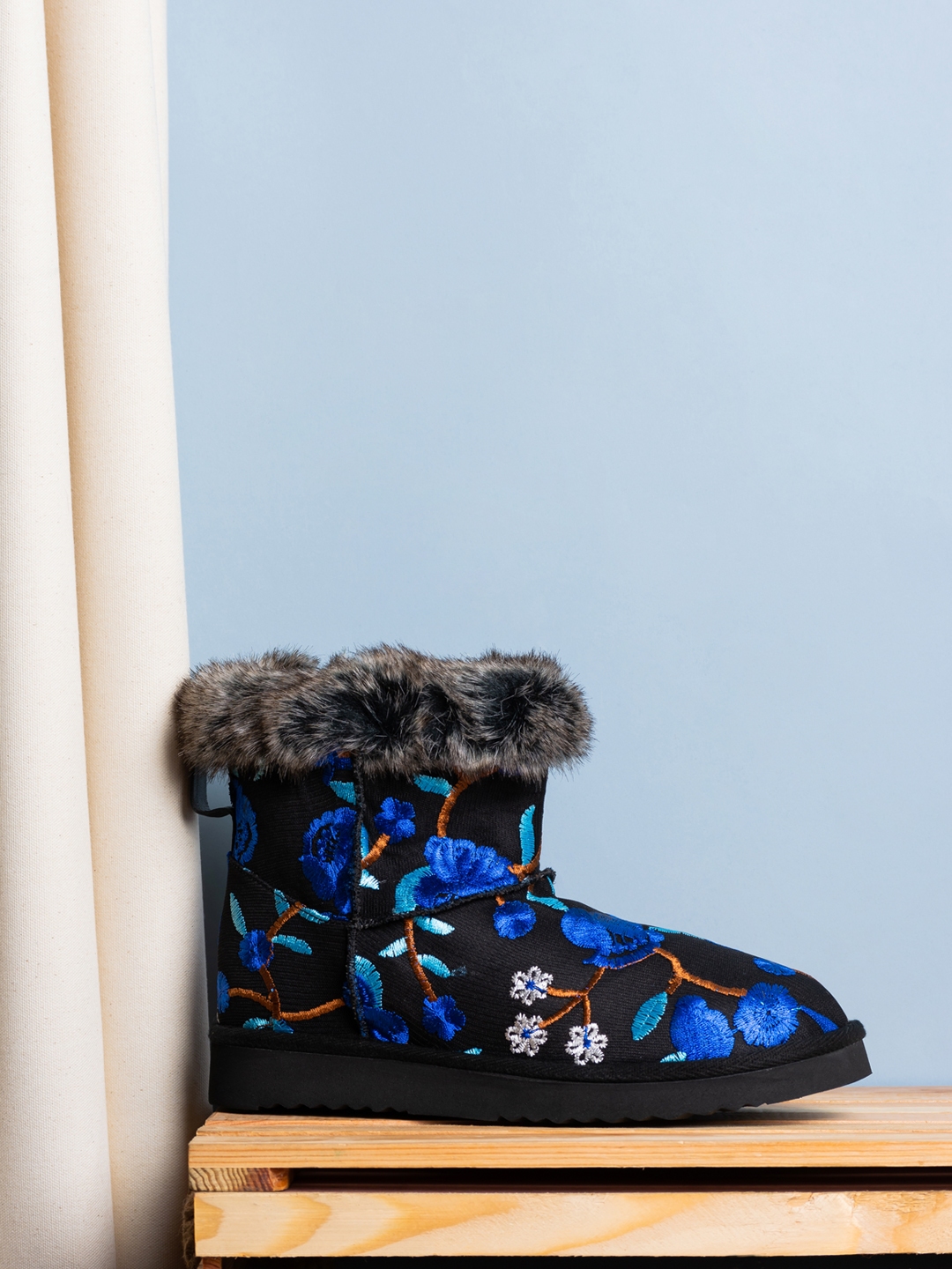 Buy Saint G Women Blue Floral Embroidered Winter Snug Boots