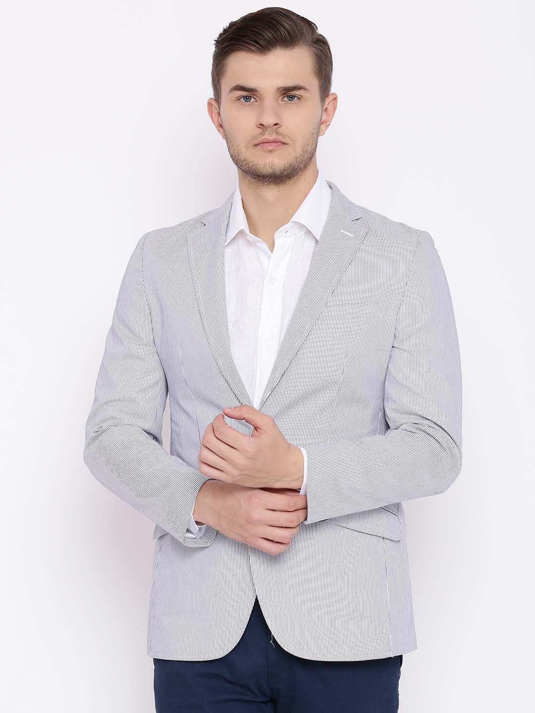 Buy Raymond Blue & White & Blue Striped Slim Fit Single Breasted Formal  Blazer - Blazers for Men 2077344 | Myntra