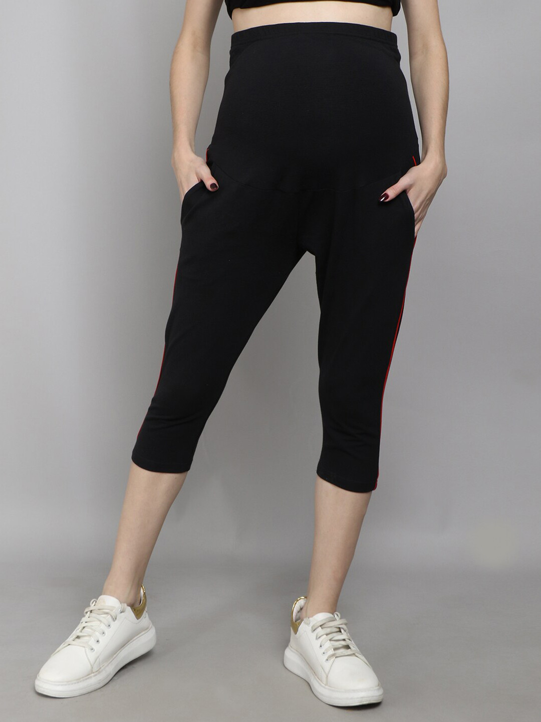 SillyBoom Women Black Maternity Capris