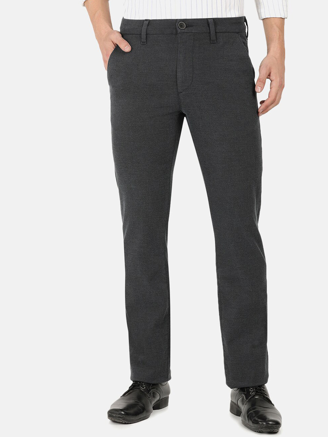 EVERBLUE Men Solid Stretchable Stay Mid-Rise Cross Pocket Trousers