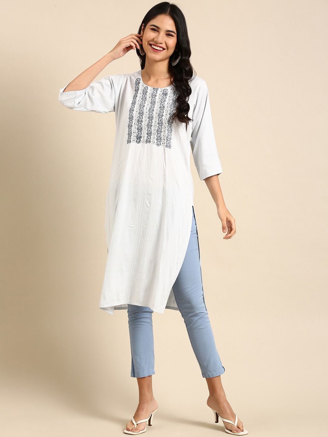 SHOWOFF Embellished Cotton Kurta