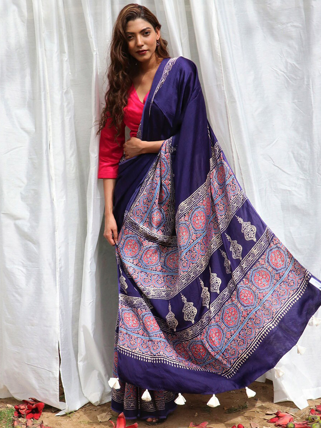 Chidiyaa Navy Blue & White Ethnic Motifs Printed Modal Silk Saree