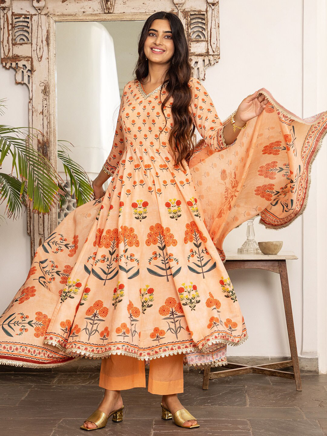 Ambraee Women Peach-Coloured Floral Printed Empire  Kurta with Trousers & Dupatta
