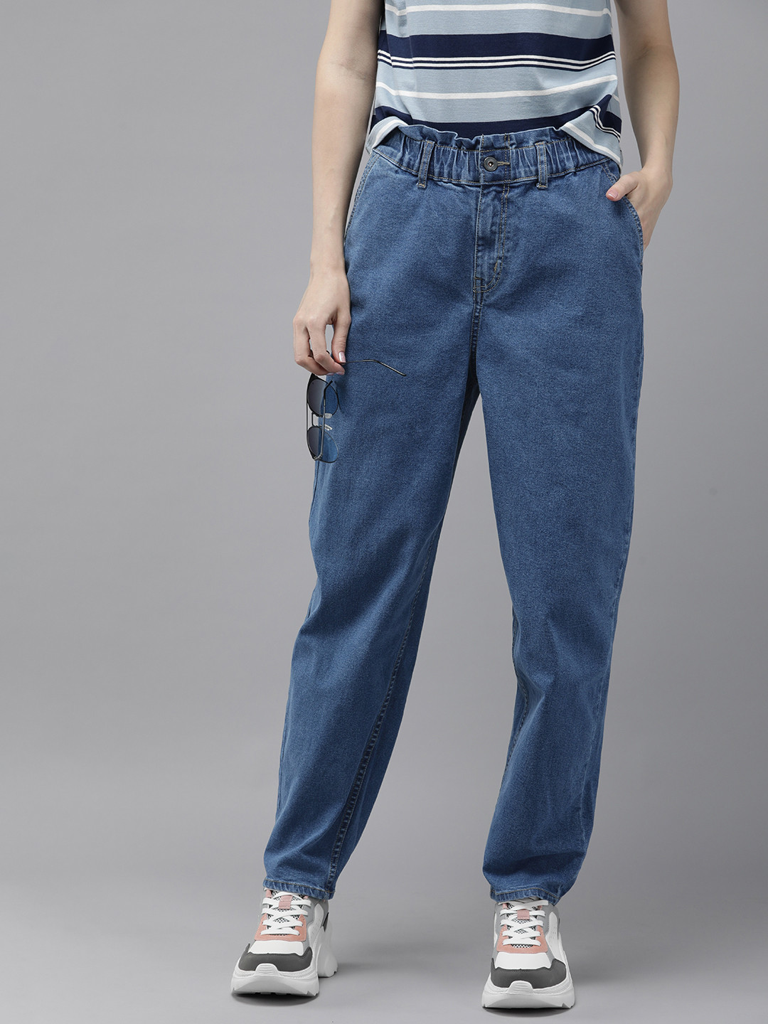 The Roadster Life Co. Women Slouchy Fit High-Rise Paperbag Waist Stretchable Jeans