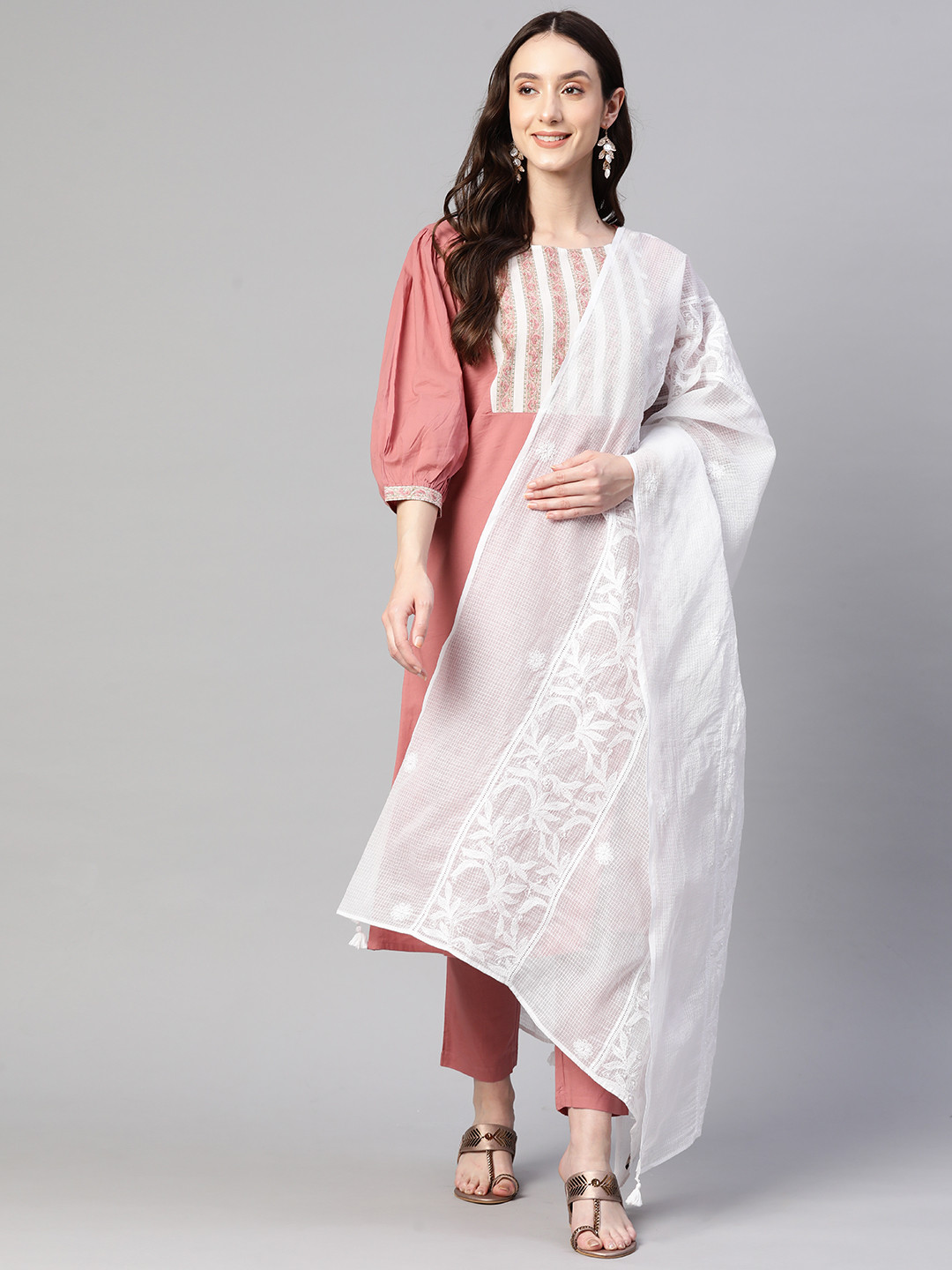 akheri Floral Embroidered Chikankari Dupatta