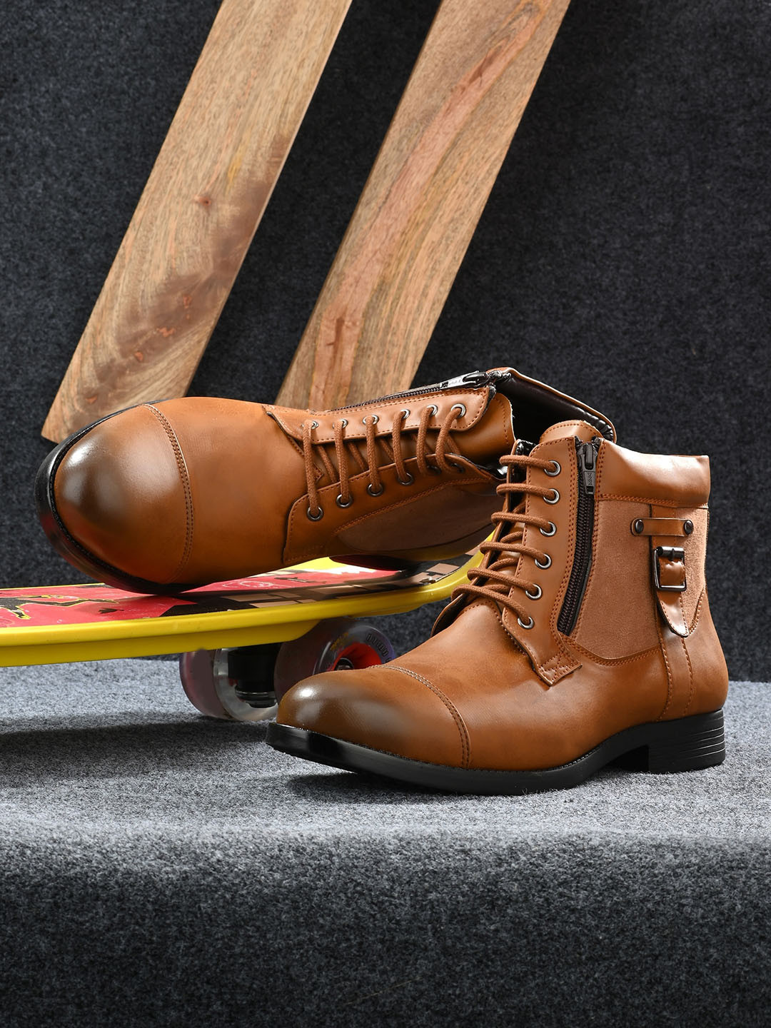 Roadster Men Tan Brown Solid Comfort-Fit Regular Boots