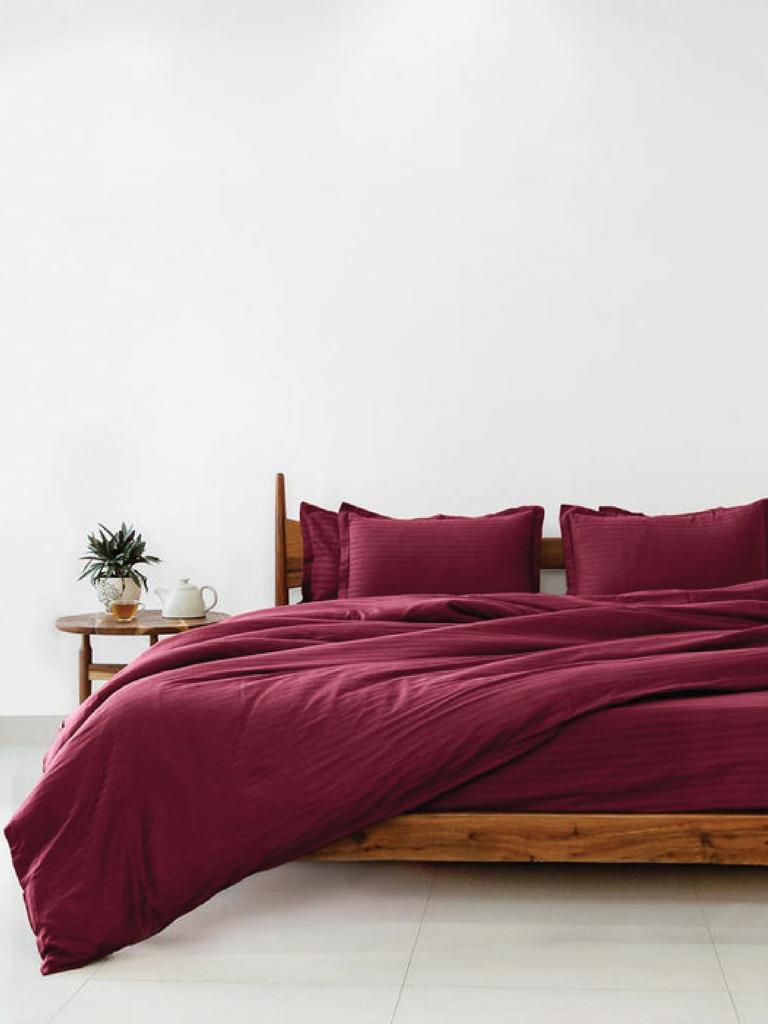 Sleeping Owls- because your sleep matters Maroon Striped Heavy Winter 400 GSM Double Bed Comforter