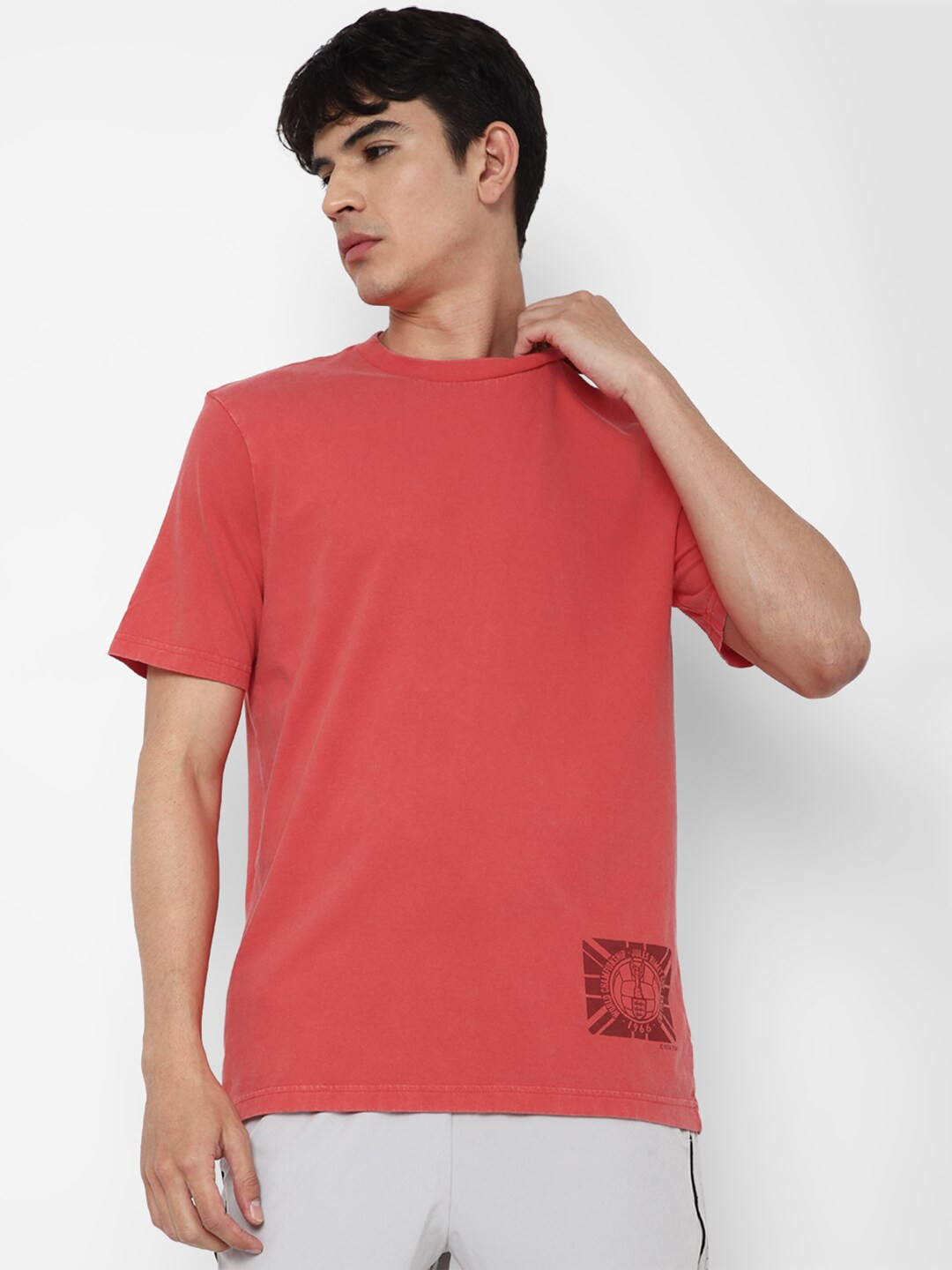 AMERICAN EAGLE OUTFITTERS Men Red Solid Pure Cotton T-shirt