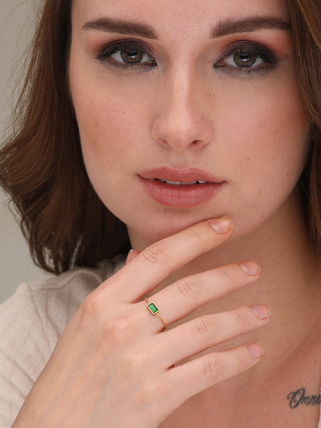 PALMONAS Women 18K Gold-Plated Green Emerald Studded Chain Finger Ring