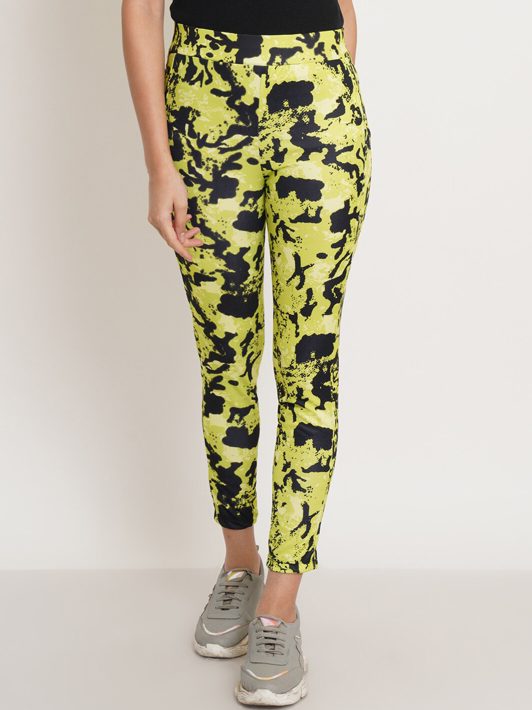 IX IMPRESSION Women Yellow & Black Printed Slim-Fit Track Pants