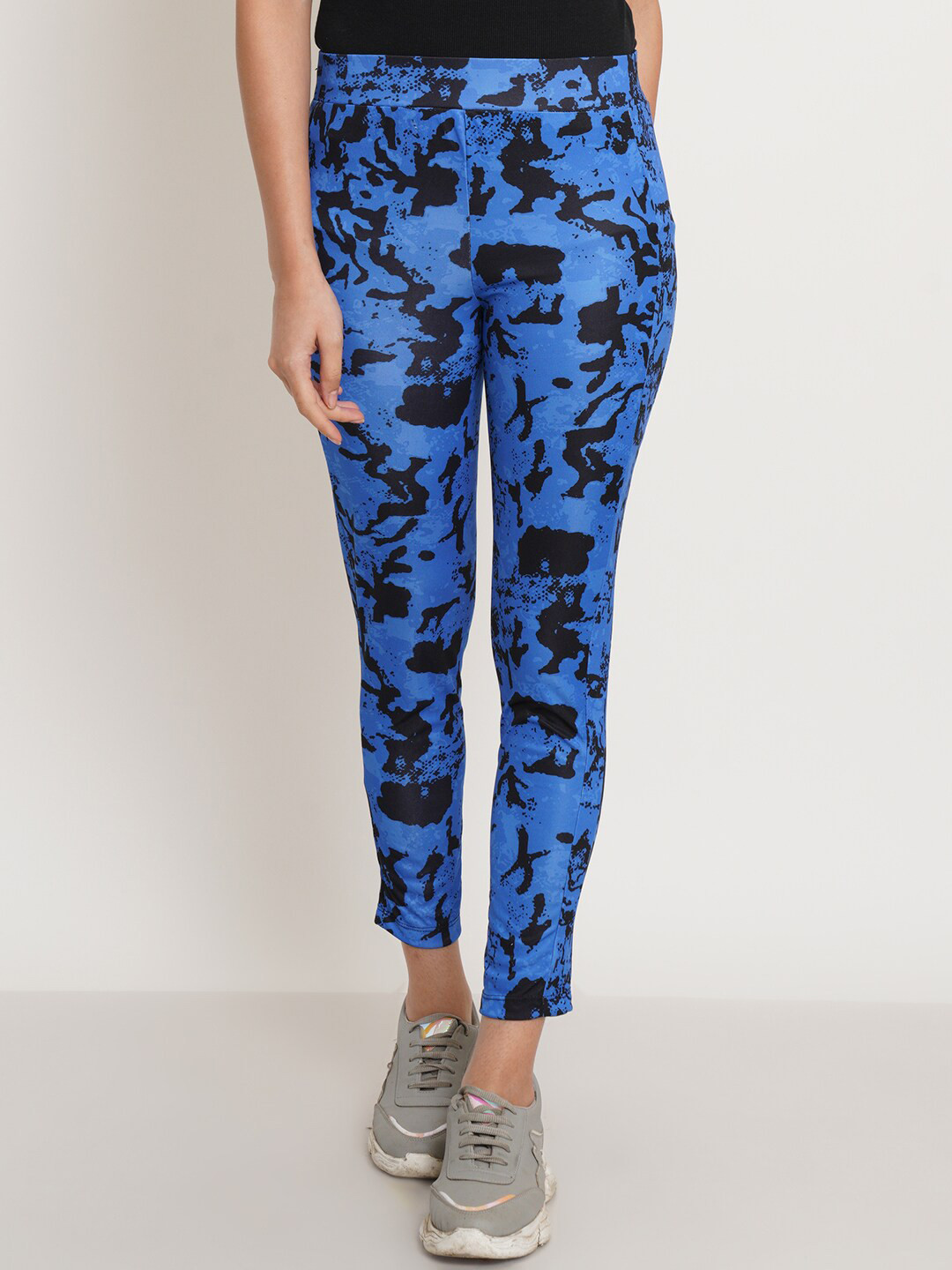 IX IMPRESSION Women Blue & Black Printed Slim-Fit Track Pants