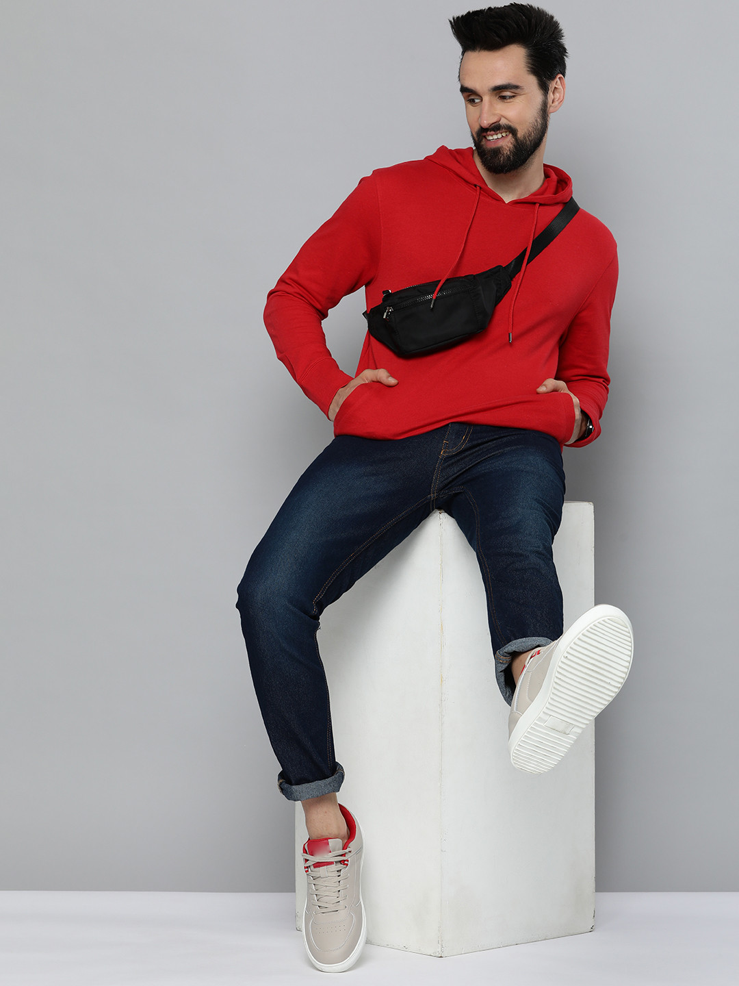 HERE&NOW Men Red Solid Knitted Hooded Sweatshirt