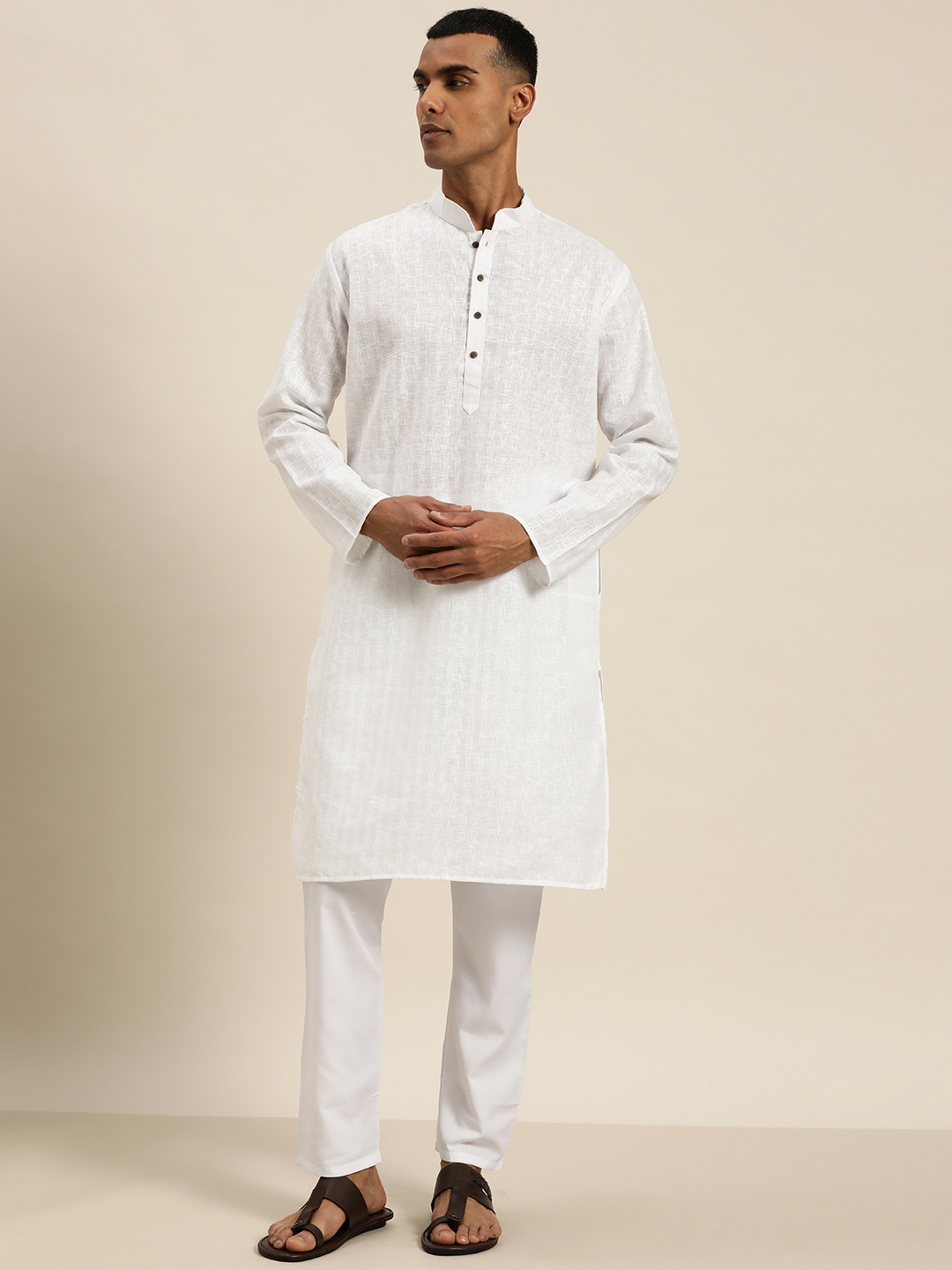 SOJANYA Men White Kurta with Pyjamas