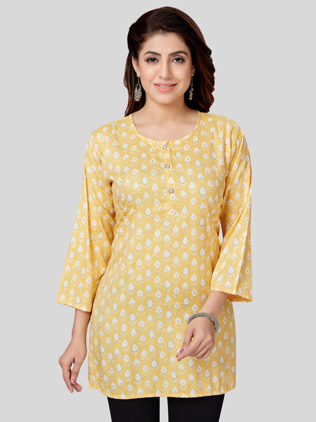 Saree Swarg Yellow & White Floral Printed Kurti