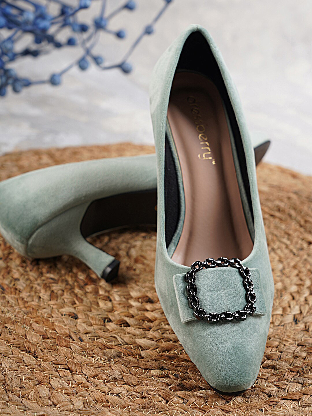 DressBerry Sea Green Velvet Kitten Pumps