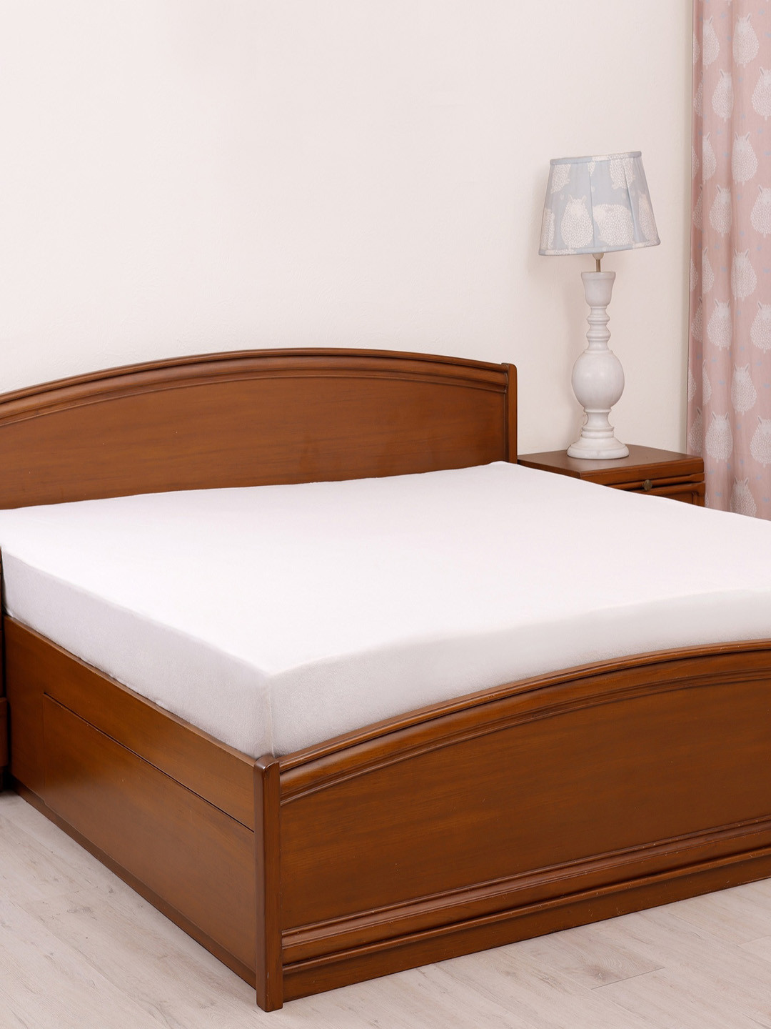 TIDY SLEEP White Solid Water-Proof Mattress Protector